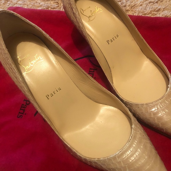 Comfy beautiful heels - Picture 2 of 8